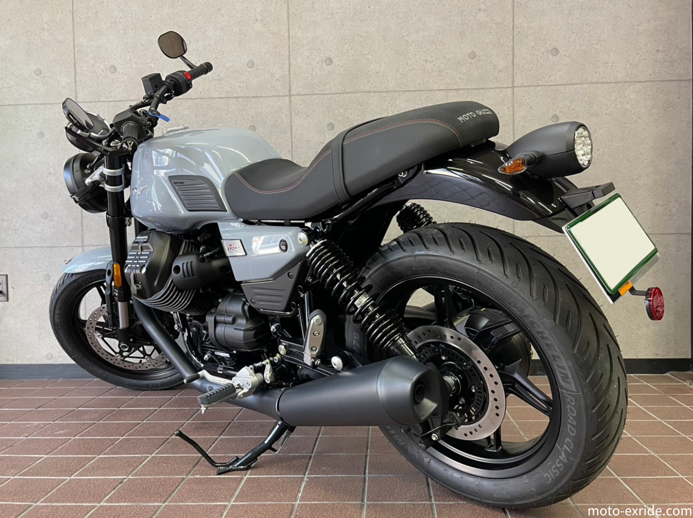 MOTO GUTTI V7 SPORT(モト・グッツィ/モトグッチ V7 スポルト) 後方 カスタムバイクショップMOTO-EXRIDE(モトエクスライド)大阪府東大阪市